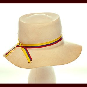 Vintage hand woven Panama hat 1940s Extra small